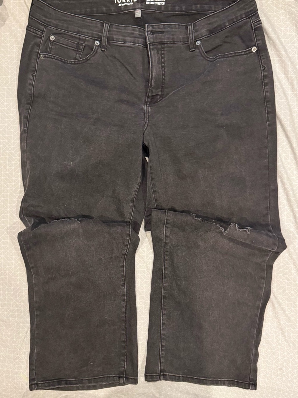 TORRID Black Distressed Knees Jeans women’s size 14s